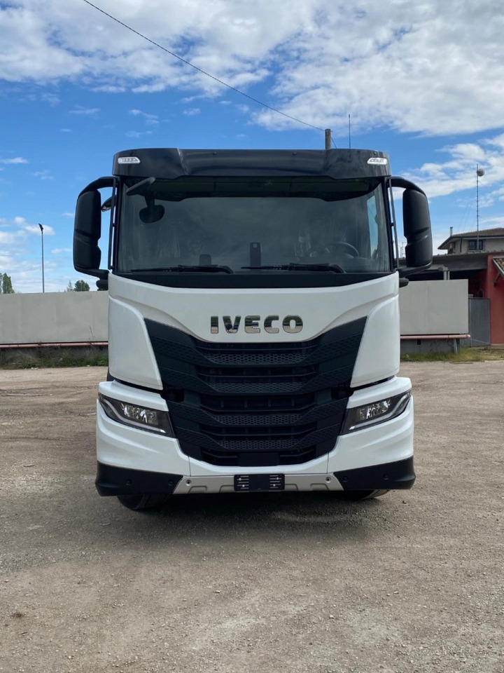IVECO X-WAY AD280X48Y NUOVO SCARRABILE PASSO 3120 - شاحنة ذات الخطاف: صور 2 IVECO X-WAY AD280X48Y NUOVO SCARRABILE PASSO 3120 - شاحنة ذات الخطاف: صور 2