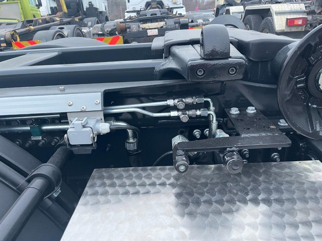 IVECO X-WAY AD350X480YPS SCARRABILE NUOVO - شاحنة ذات الخطاف: صور 5 IVECO X-WAY AD350X480YPS SCARRABILE NUOVO - شاحنة ذات الخطاف: صور 5