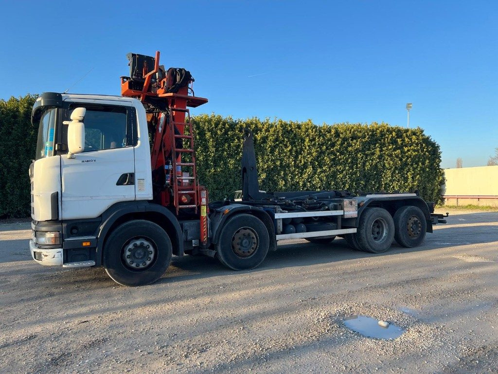 SCANIA CV R124 SCARRABILE CON GRU E POLIPO - شاحنة ذات الخطاف, شاحنة كرين: صور 2 SCANIA CV R124 SCARRABILE CON GRU E POLIPO - شاحنة ذات الخطاف, شاحنة كرين: صور 2