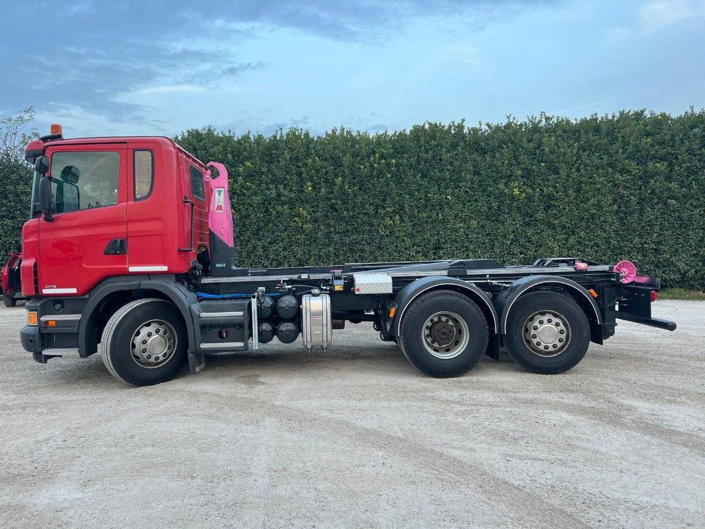 SCANIA G440 SCARRABILE NUOVO PNEUMATICO POSTERIORE - شاحنة ذات الخطاف: صور 3 SCANIA G440 SCARRABILE NUOVO PNEUMATICO POSTERIORE - شاحنة ذات الخطاف: صور 3