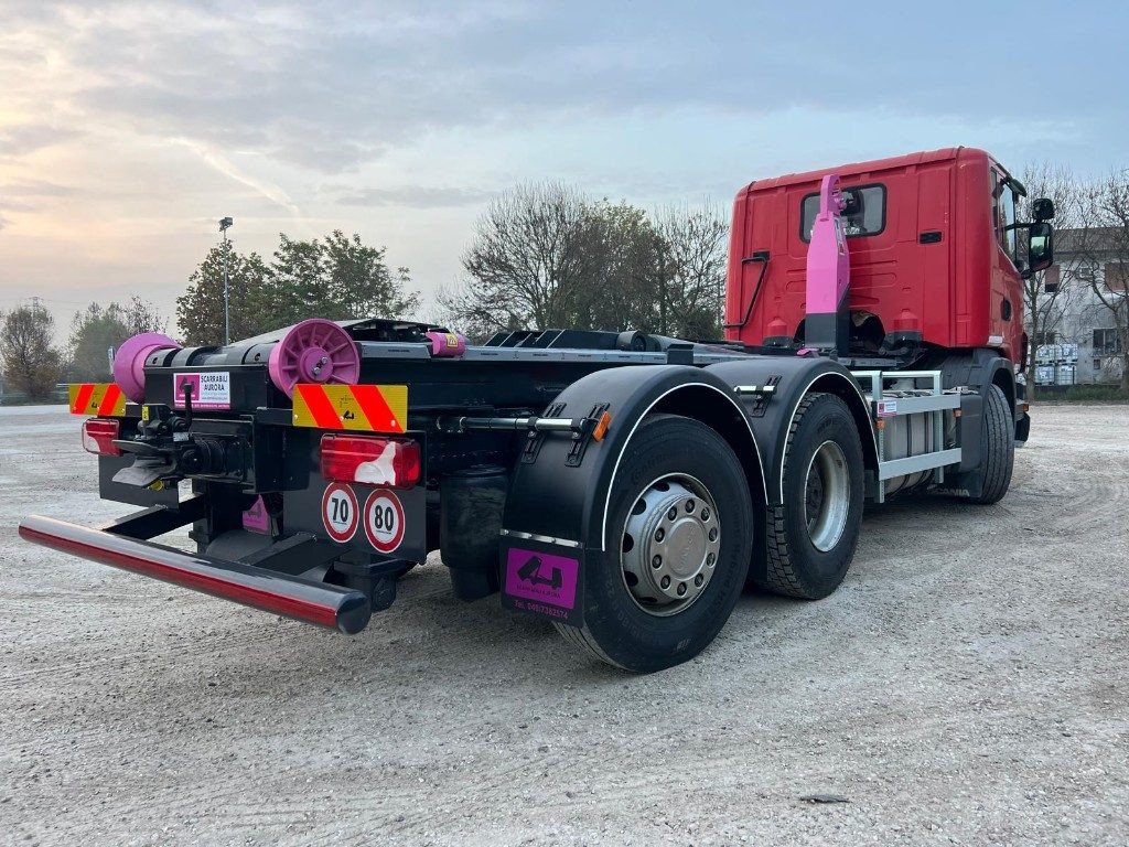 SCANIA G440 SCARRABILE NUOVO PNEUMATICO POSTERIORE - شاحنة ذات الخطاف: صور 5 SCANIA G440 SCARRABILE NUOVO PNEUMATICO POSTERIORE - شاحنة ذات الخطاف: صور 5