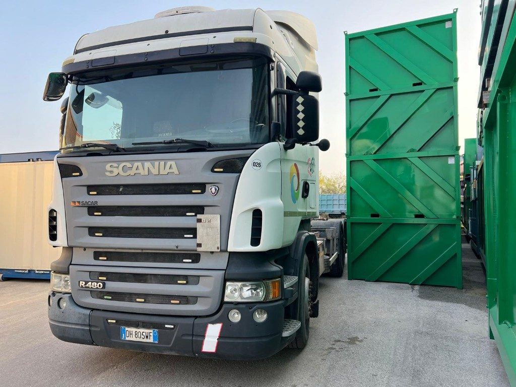 SCANIA R480 USATO SCARRABILE 6X2 - شاحنة ذات الخطاف: صور 1 SCANIA R480 USATO SCARRABILE 6X2 - شاحنة ذات الخطاف: صور 1