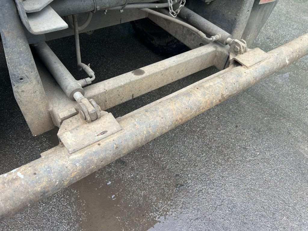 VOLVO FM460 SCARRABILE 8X4 - شاحنة ذات الخطاف: صور 5 VOLVO FM460 SCARRABILE 8X4 - شاحنة ذات الخطاف: صور 5