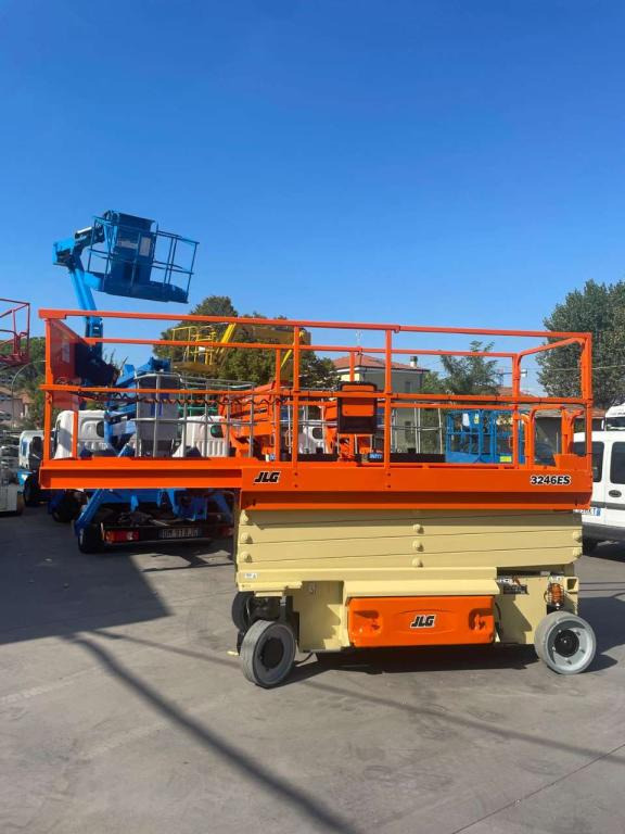JLG 3246ES - رافعات مقصية: صور 1 JLG 3246ES - رافعات مقصية: صور 1