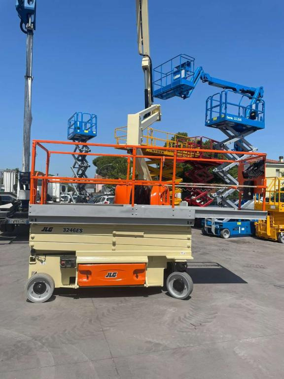 JLG 3246ES - رافعات مقصية: صور 2 JLG 3246ES - رافعات مقصية: صور 2