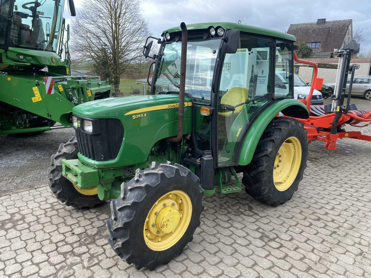 John Deere 5055E - جرار: صور 2 John Deere 5055E - جرار: صور 2