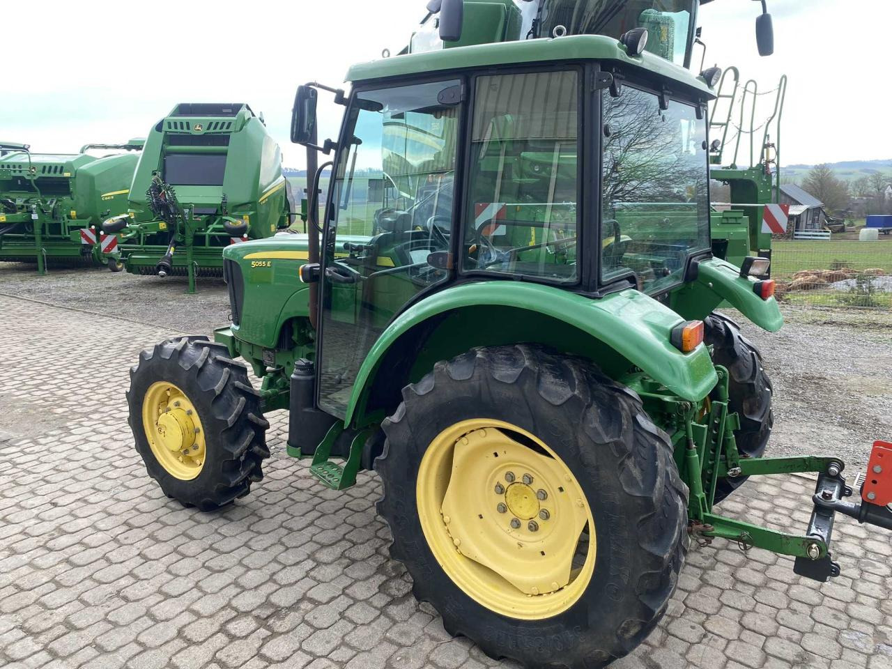 John Deere 5055E - جرار: صور 5 John Deere 5055E - جرار: صور 5