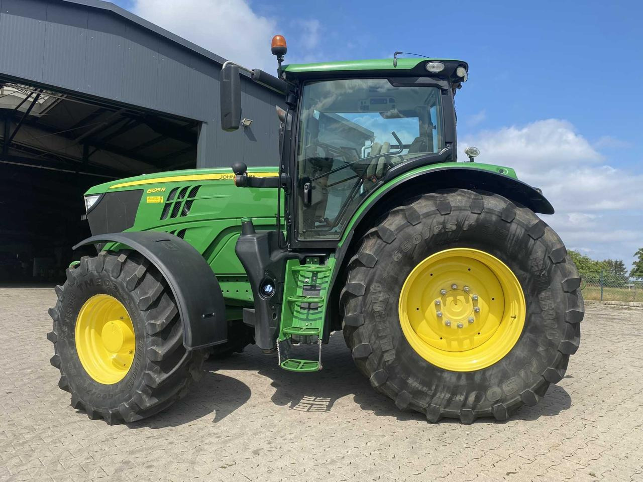 John Deere 6195R - جرار: صور 3 John Deere 6195R - جرار: صور 3