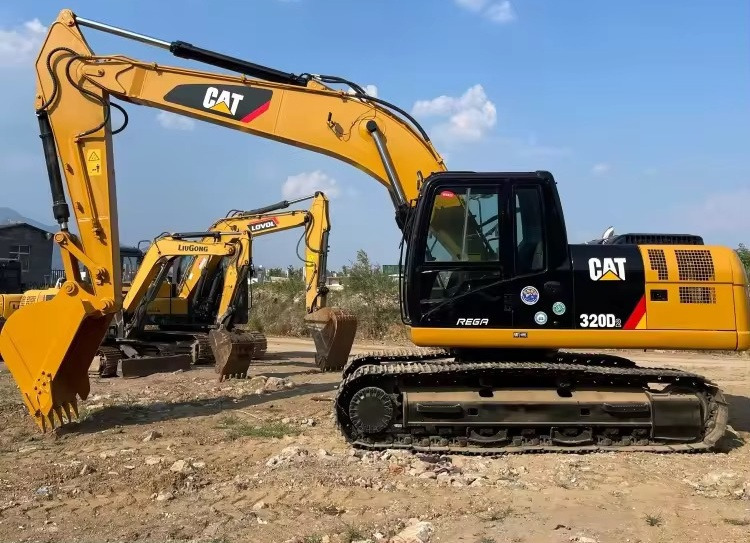 CATERPILLAR heavy Excavator CAT 320d 320D2 320D2L 323D 325d Original US Used CAT 320d Excavator 20Tons Excavator CAT320C 320D 320d2 on sale - حفارات زحافة: صور 1 CATERPILLAR heavy Excavator CAT 320d 320D2 320D2L 323D 325d Original US Used CAT 320d Excavator 20Tons Excavator CAT320C 320D 320d2 on sale - حفارات زحافة: صور 1