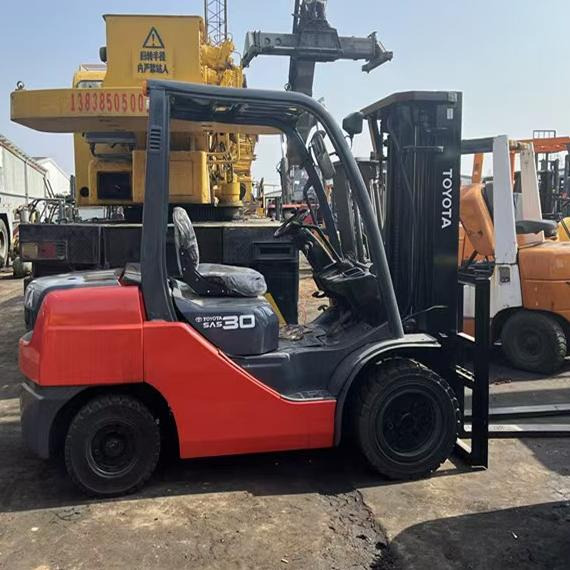 TOYOTA 8FD30 7FD30 FD50 FD100 Japan original 2.5ton 3Ton 3.5ton 5ton 7T 10t Used Diesel Forklift - رافعة شوكية ديزل: صور 2 TOYOTA 8FD30 7FD30 FD50 FD100 Japan original 2.5ton 3Ton 3.5ton 5ton 7T 10t Used Diesel Forklift - رافعة شوكية ديزل: صور 2