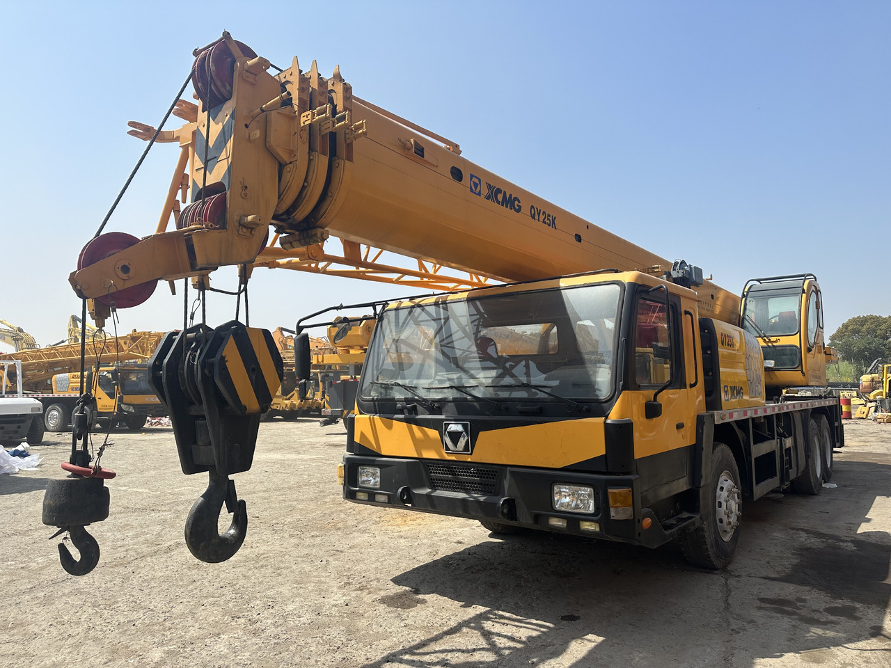 XCMG QY25K 25 ton truck crane - موبايل كرين: صور 1 XCMG QY25K 25 ton truck crane - موبايل كرين: صور 1