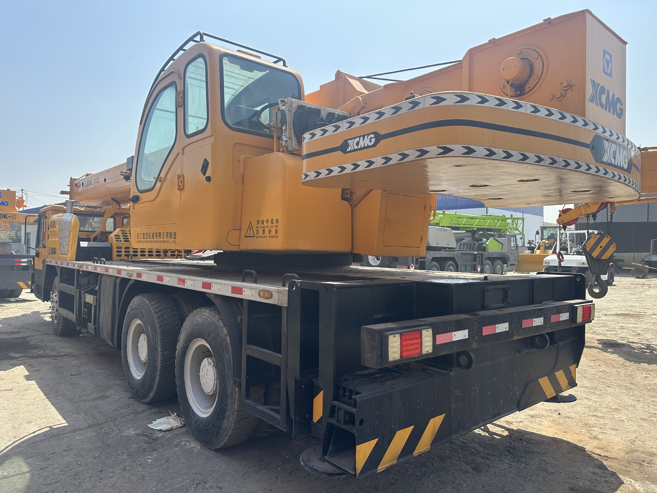 XCMG QY25K 25 ton truck crane - موبايل كرين: صور 4 XCMG QY25K 25 ton truck crane - موبايل كرين: صور 4