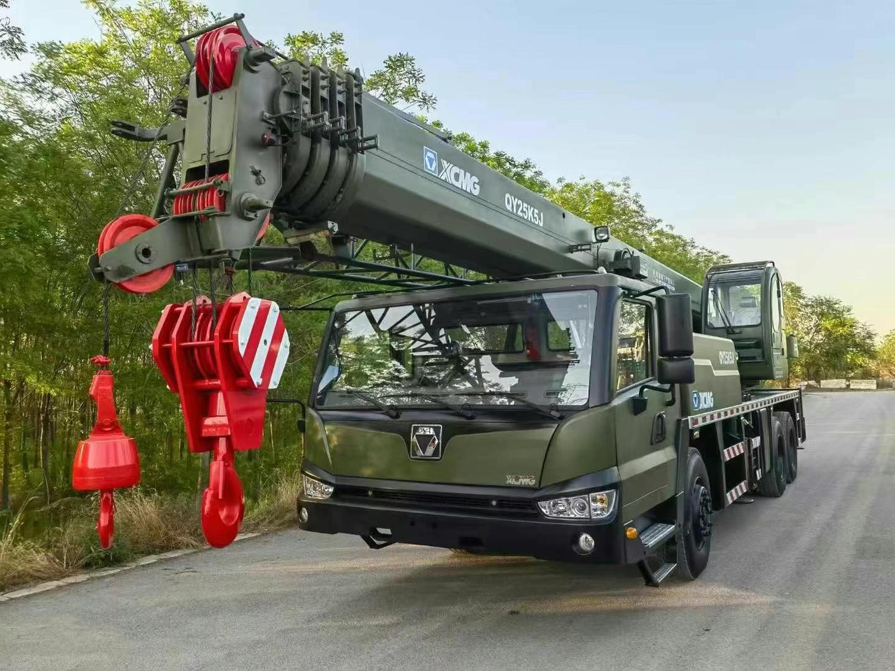 XCMG QY25K5-1 25 ton truck crane - موبايل كرين: صور 1 XCMG QY25K5-1 25 ton truck crane - موبايل كرين: صور 1
