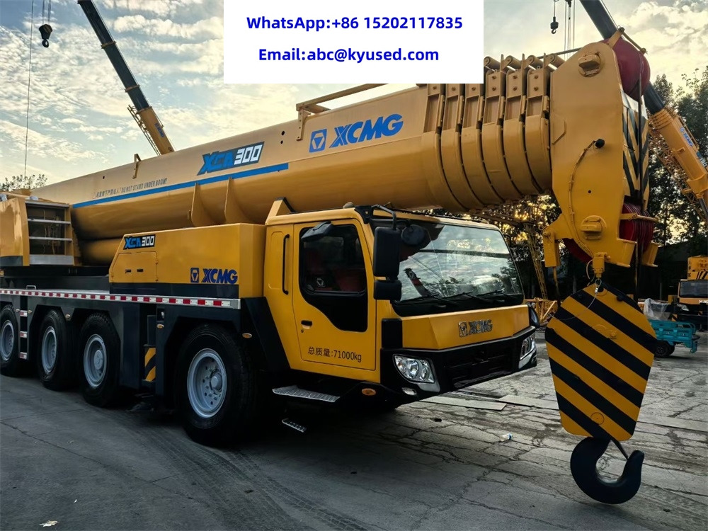 XCMG XCT300 XCA300 QAY300 XCA350 300Ton 350ton 260ton 250ton 220ton 240ton 200ton 180ton 160t 150ton 130ton 120ton 100ton - رافعة لجميع التضاريس: صور 3 XCMG XCT300 XCA300 QAY300 XCA350 300Ton 350ton 260ton 250ton 220ton 240ton 200ton 180ton 160t 150ton 130ton 120ton 100ton - رافعة لجميع التضاريس: صور 3