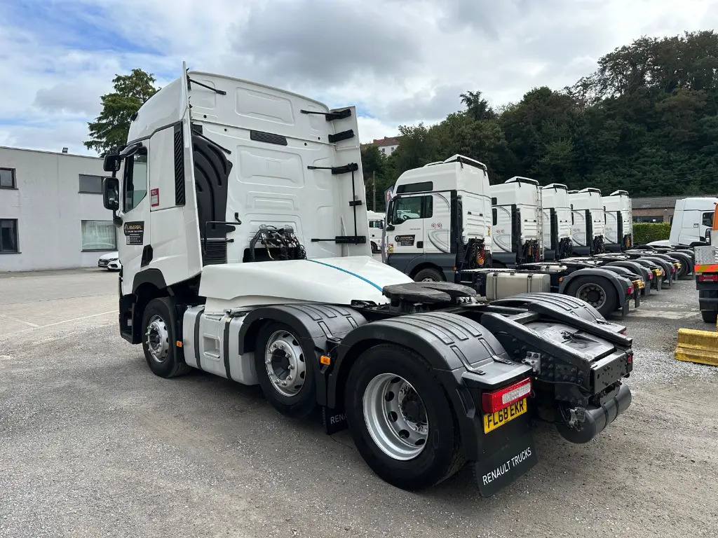 Renault T 460 (EKR) - شاحنة جرار: صور 4 Renault T 460 (EKR) - شاحنة جرار: صور 4