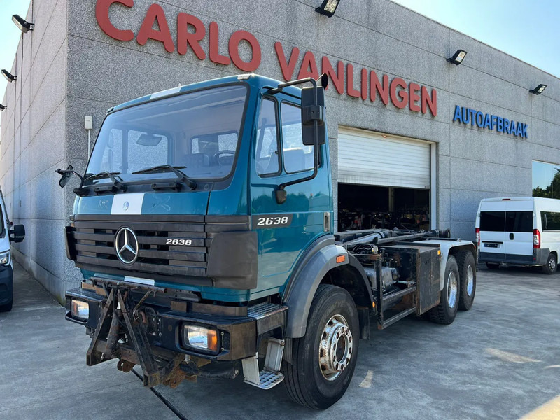 Mercedes-Benz SK 2638 V8 Ex-politie voertuig - شاحنة ذات الخطاف: صور 1 Mercedes-Benz SK 2638 V8 Ex-politie voertuig - شاحنة ذات الخطاف: صور 1