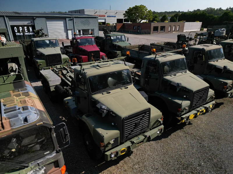 Volvo N 10 6X4 - HOOK CONTAINER (3x stock) - شاحنة: صور 5 Volvo N 10 6X4 - HOOK CONTAINER (3x stock) - شاحنة: صور 5