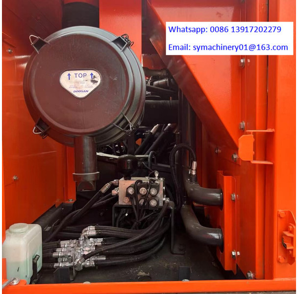 Doosan DX225LC - حفارات زحافة: صور 4 Doosan DX225LC - حفارات زحافة: صور 4