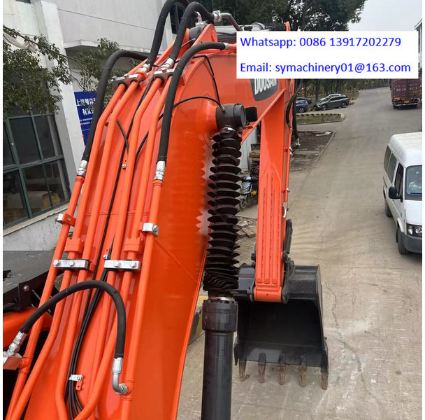 Doosan DX225LC - حفارات زحافة: صور 5 Doosan DX225LC - حفارات زحافة: صور 5