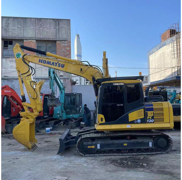 Komatsu PC130 - حفارات زحافة: صور 5 Komatsu PC130 - حفارات زحافة: صور 5