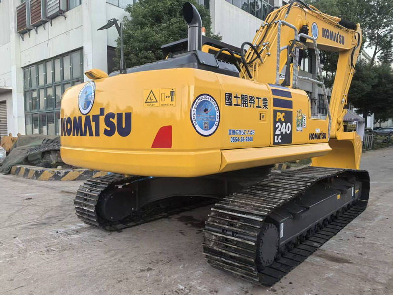 Komatsu PC240LC-8 - حفارات زحافة: صور 2 Komatsu PC240LC-8 - حفارات زحافة: صور 2