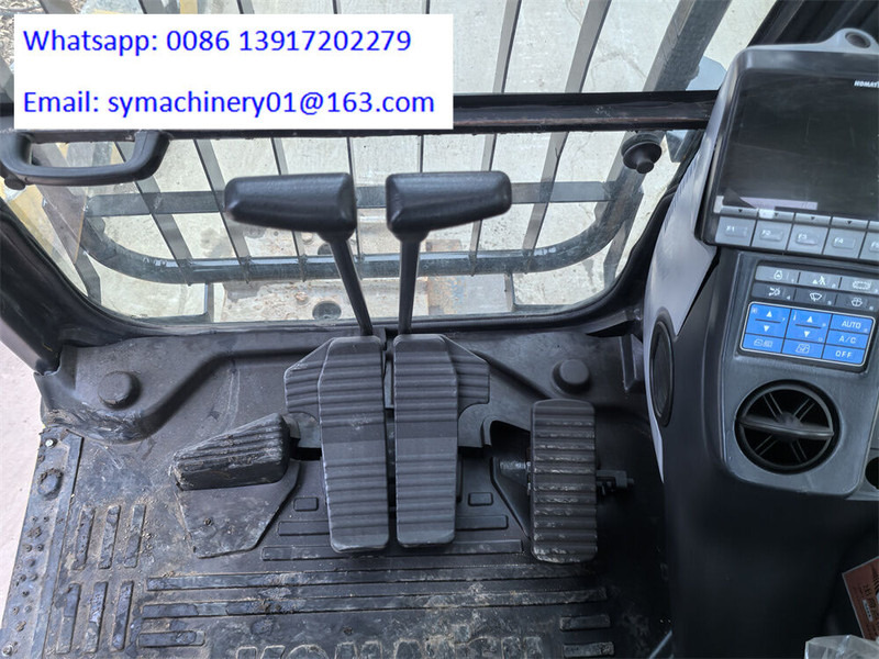 Komatsu PC450-8 - حفارات زحافة: صور 5 Komatsu PC450-8 - حفارات زحافة: صور 5