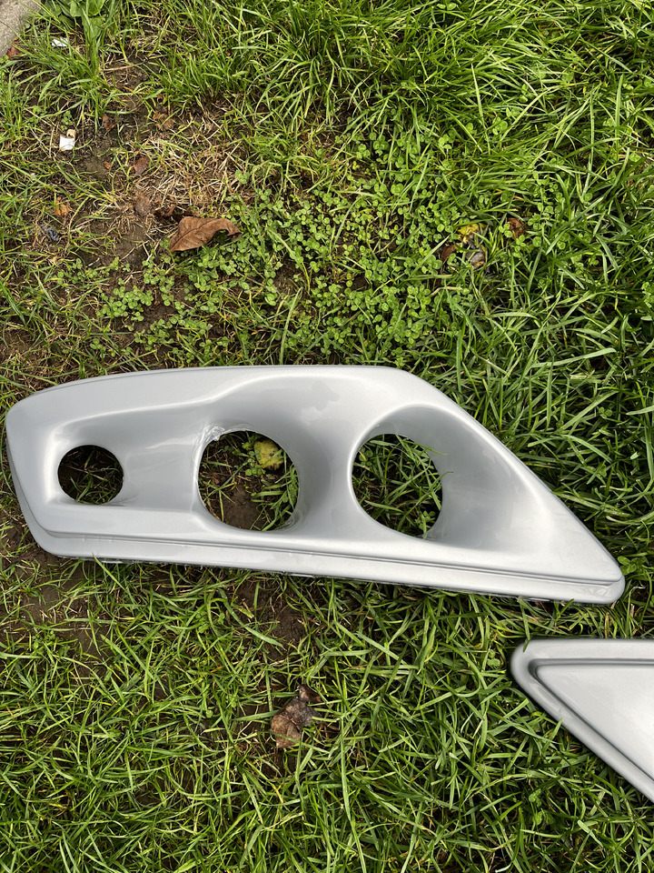 Mercedes-Benz Osłona lamp przód Mercedes Intouro do autobusu Mercedes Intouro - هيكل السيارة الخارجية - حافلة: صور 3 Mercedes-Benz Osłona lamp przód Mercedes Intouro do autobusu Mercedes Intouro - هيكل السيارة الخارجية - حافلة: صور 3