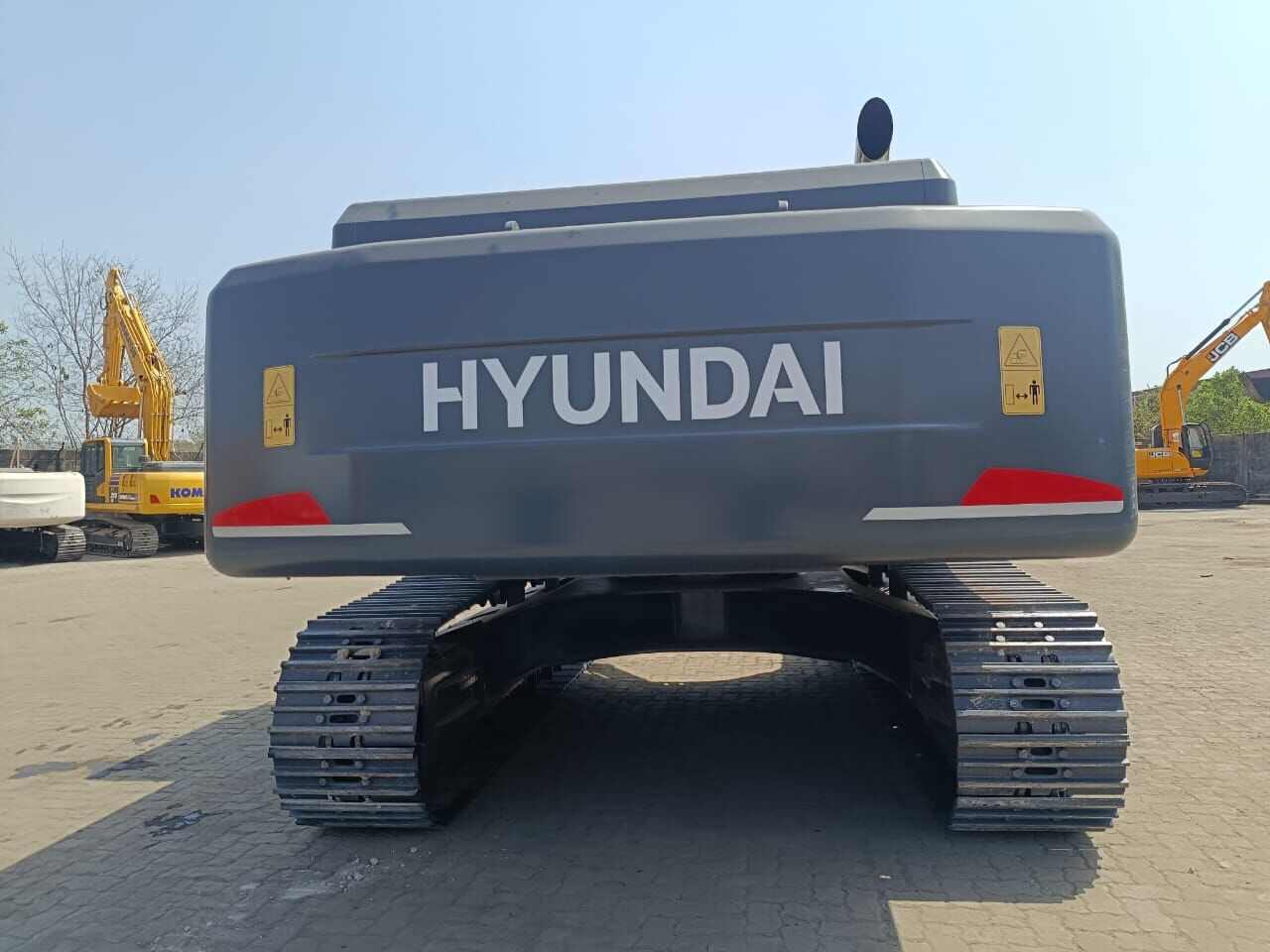 New Hyundai R340 tracked excavator - حفارات زحافة: صور 2 New Hyundai R340 tracked excavator - حفارات زحافة: صور 2