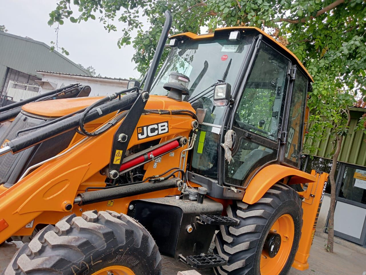 New JCB 3CX backhoe loader - حفار متعدد الاستخدام: صور 2 New JCB 3CX backhoe loader - حفار متعدد الاستخدام: صور 2