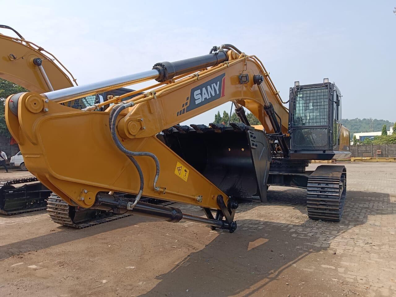 New Sany SY 350 tracked excavator - حفارات زحافة: صور 1 New Sany SY 350 tracked excavator - حفارات زحافة: صور 1