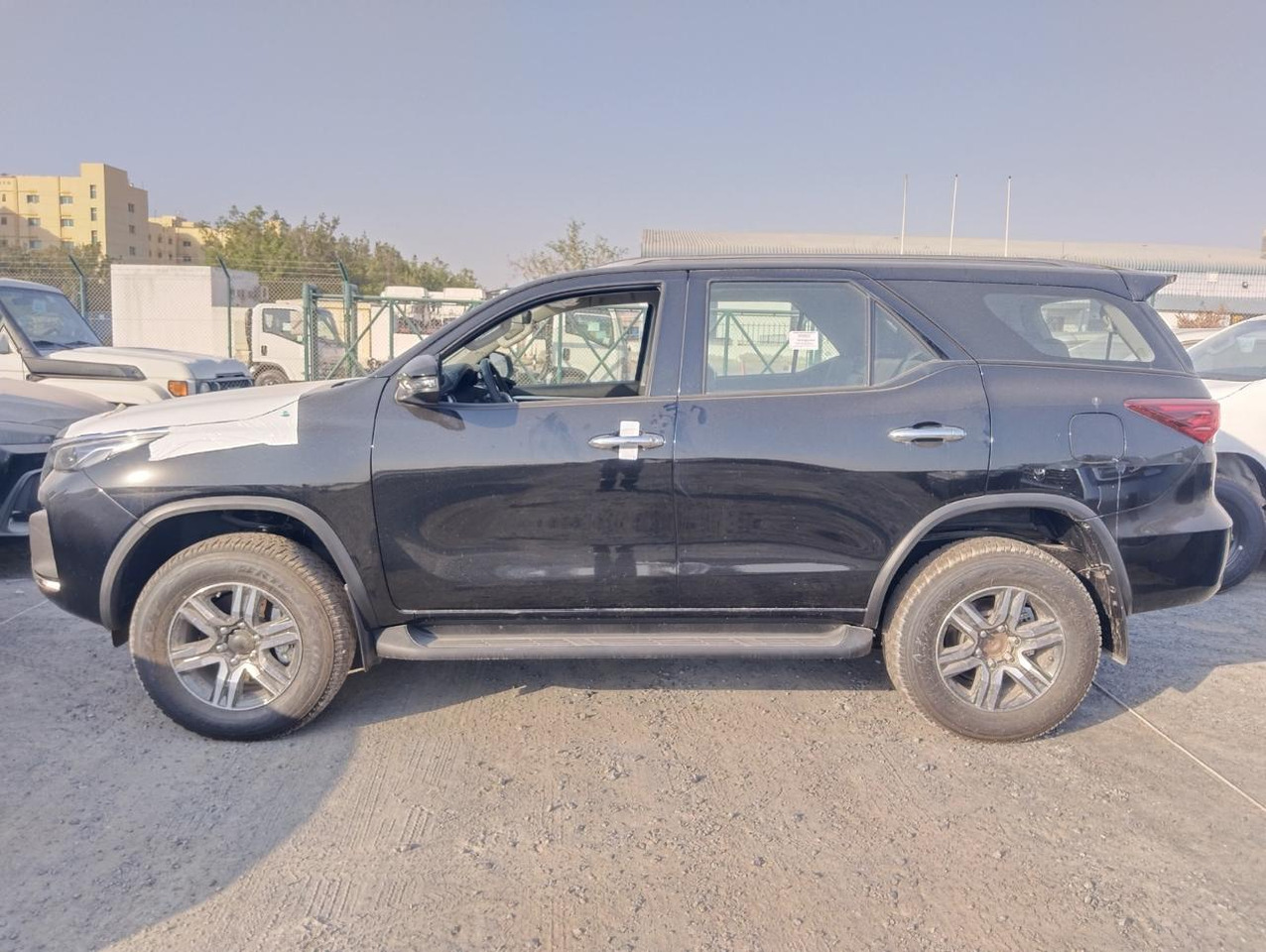 TOYOTA 2.4L SR5 Comfort 4WD - سيارة: صور 3 TOYOTA 2.4L SR5 Comfort 4WD - سيارة: صور 3