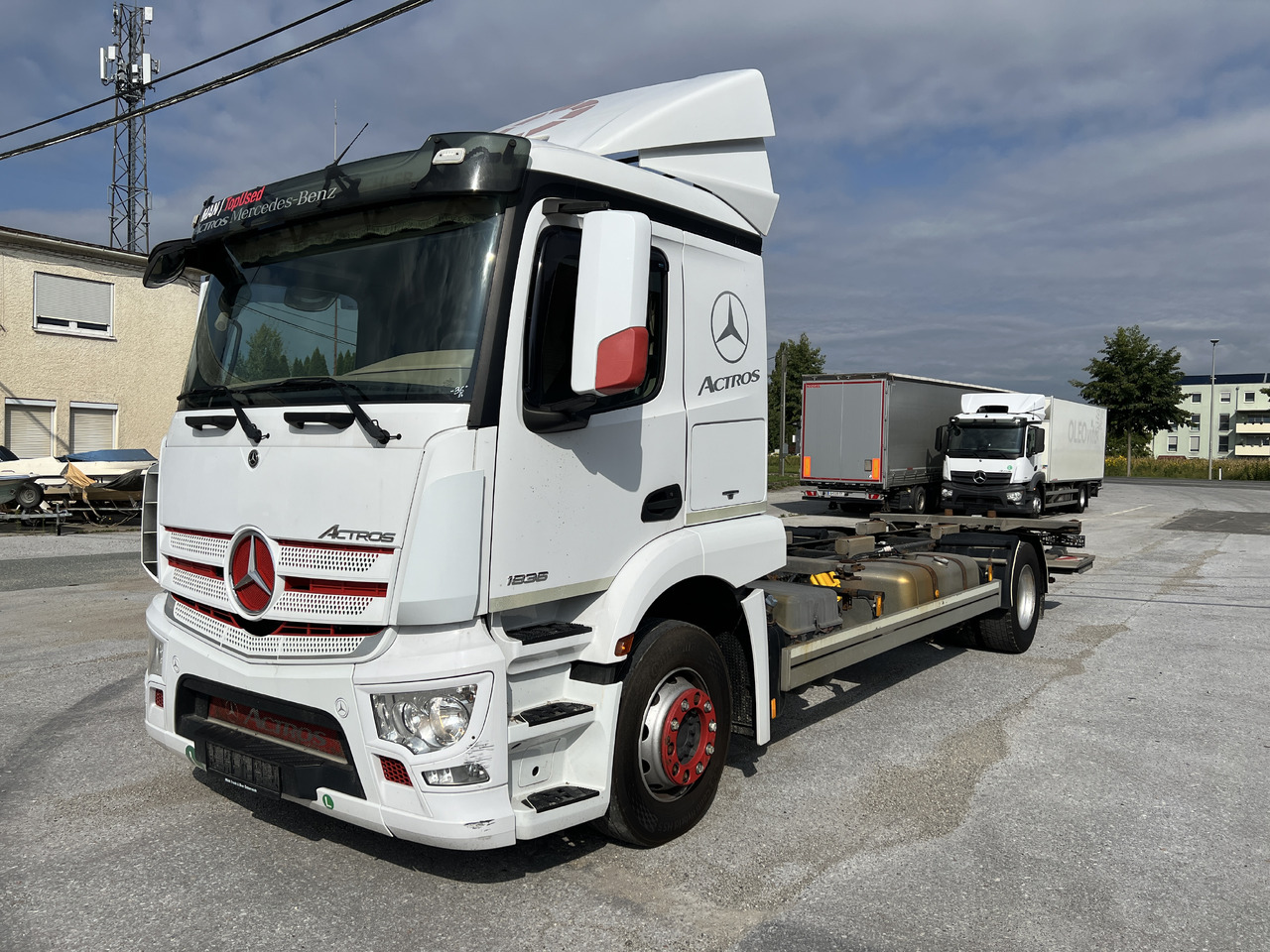 MERCEDES-BENZ ACTROS 18 36 | Klima | Kamera | Diff. | - شاحنات الحاويات / جسم علوي قابل للتغيير شاحنة: صور 1 MERCEDES-BENZ ACTROS 18 36 | Klima | Kamera | Diff. | - شاحنات الحاويات / جسم علوي قابل للتغيير شاحنة: صور 1