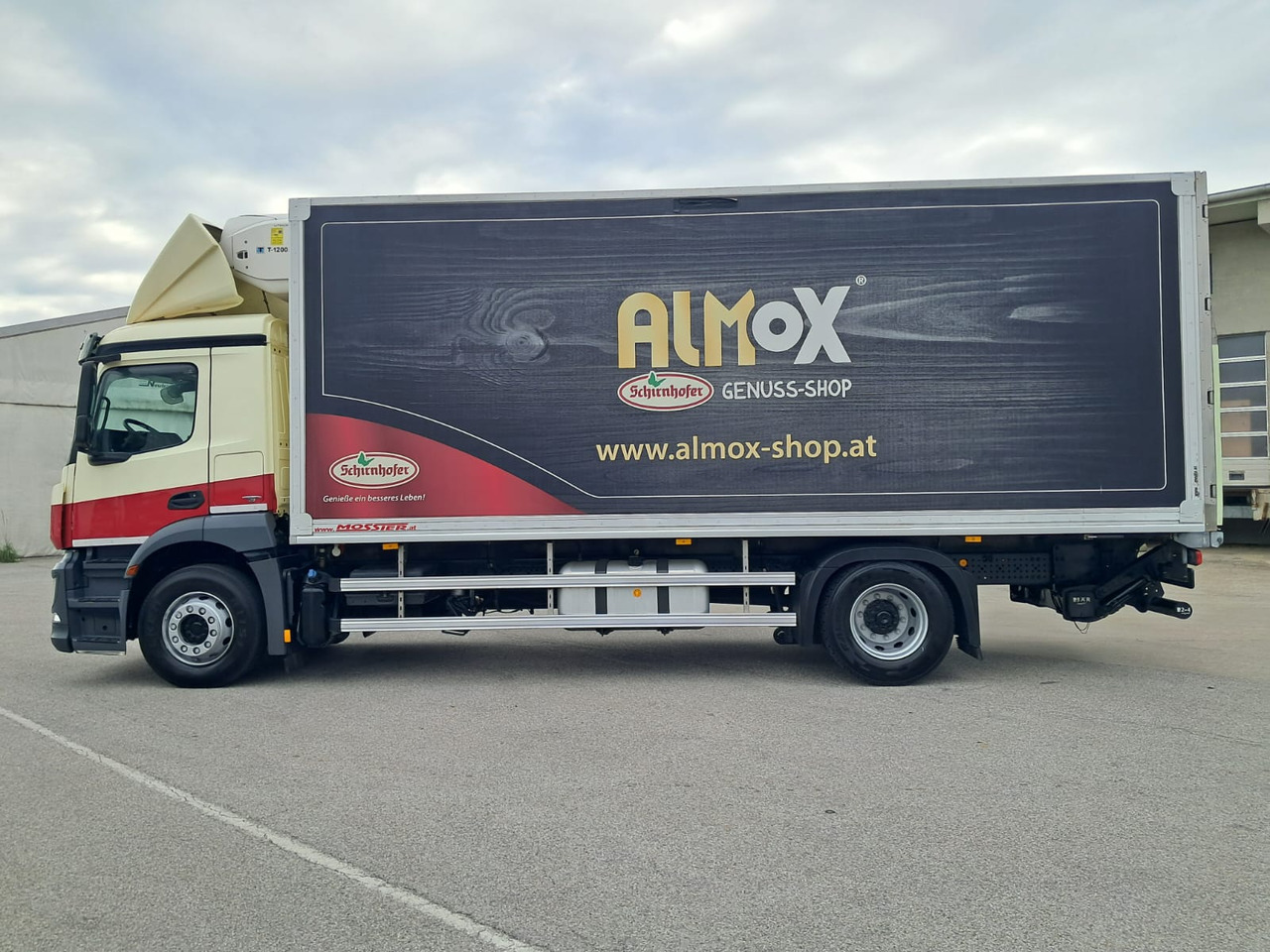 MERCEDES-BENZ Antos 1833 Kühlkoffer LBW | Standheizung | Euro 6 - مبردة شاحنة: صور 4 MERCEDES-BENZ Antos 1833 Kühlkoffer LBW | Standheizung | Euro 6 - مبردة شاحنة: صور 4