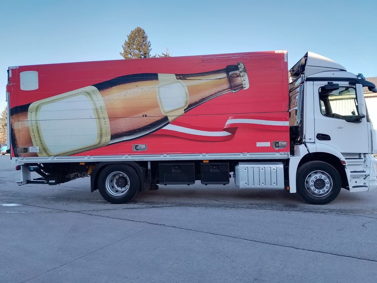 Mercedes-Benz ANTOS 18 30| Getränkew.| Klima| Luftgef| EZ 2014 - نقل الشراب شاحنة: صور 5 Mercedes-Benz ANTOS 18 30| Getränkew.| Klima| Luftgef| EZ 2014 - نقل الشراب شاحنة: صور 5