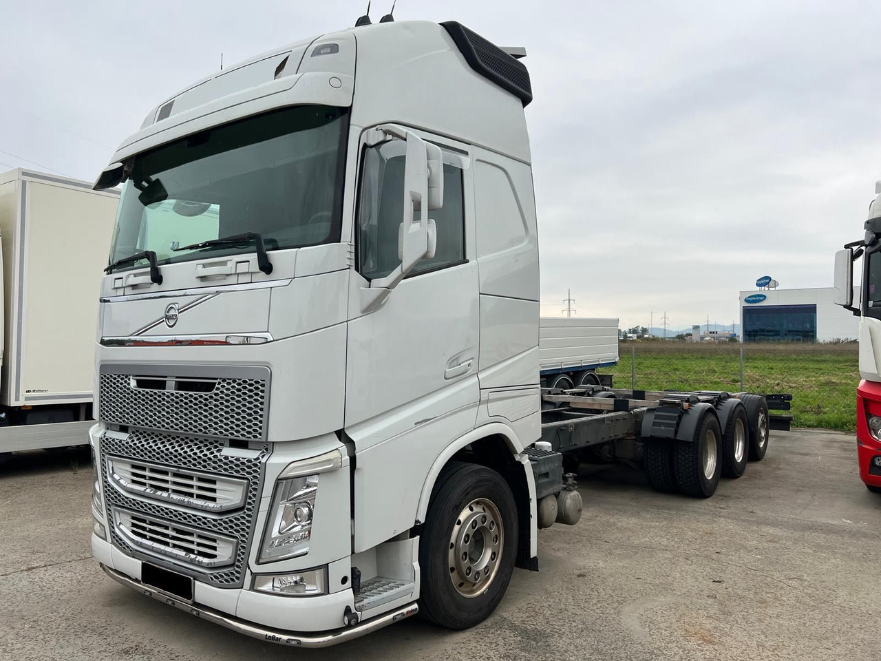 VOLVO FH 540 8x4 Fahrgestell - الشاسيه شاحنة: صور 1 VOLVO FH 540 8x4 Fahrgestell - الشاسيه شاحنة: صور 1