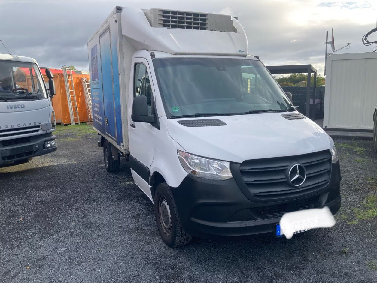 Mercedes-Benz Sprinter AWD 316 - الشاحنات الصغيرة المبردة: صور 1 Mercedes-Benz Sprinter AWD 316 - الشاحنات الصغيرة المبردة: صور 1