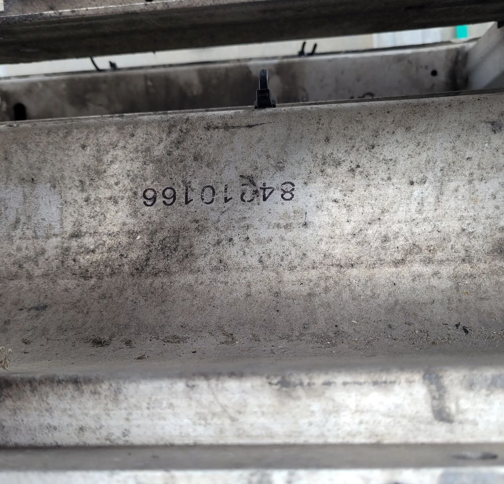 BELKA ZDERZAKA VOLVO FH4 FH5 ORYGINAŁ 84210166 CHWALIM116 - كأس مترعة - شاحنة: صور 3 BELKA ZDERZAKA VOLVO FH4 FH5 ORYGINAŁ 84210166 CHWALIM116 - كأس مترعة - شاحنة: صور 3