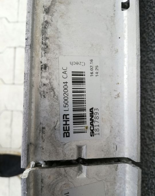 CHŁODNICA POWIETRZA INTERCOOLER SCANIA CP 1817893 - المبرد: صور 3 CHŁODNICA POWIETRZA INTERCOOLER SCANIA CP 1817893 - المبرد: صور 3