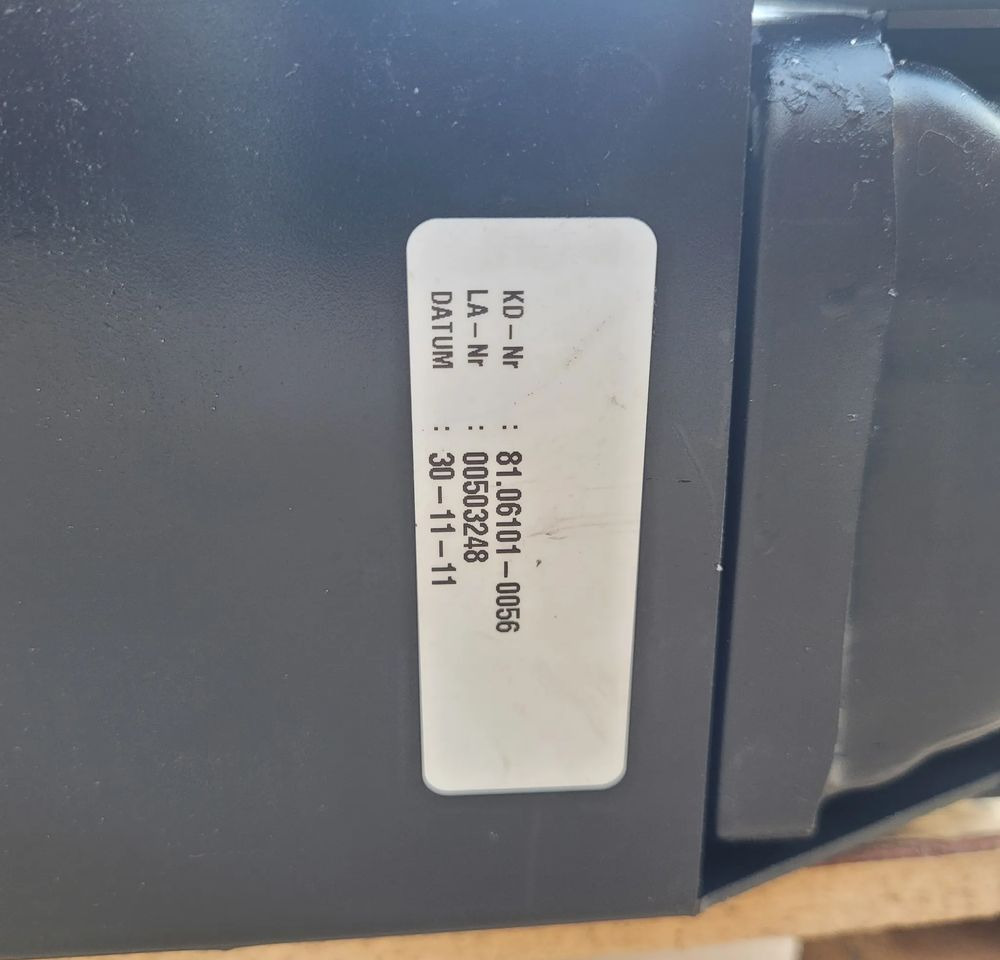 CHŁODNICA WODY MAN NOWY ORYGINAŁ 81.06101-0056 CHWALIM116 - المشعاع - شاحنة: صور 4 CHŁODNICA WODY MAN NOWY ORYGINAŁ 81.06101-0056 CHWALIM116 - المشعاع - شاحنة: صور 4