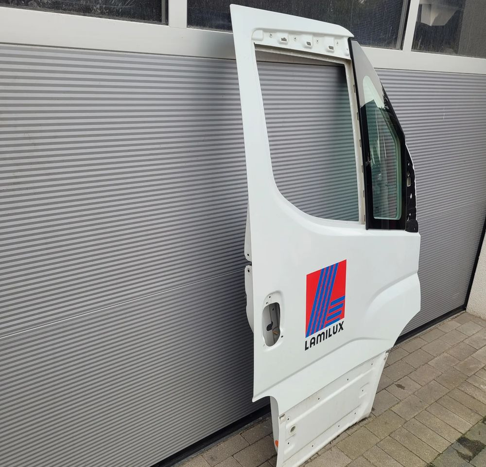 DRZWI IVECO DALI NM RH LUB LH ORYGINAŁ CHWALIM116 - باب و قطع الغيار - الشاحنات الصغيرة: صور 2 DRZWI IVECO DALI NM RH LUB LH ORYGINAŁ CHWALIM116 - باب و قطع الغيار - الشاحنات الصغيرة: صور 2