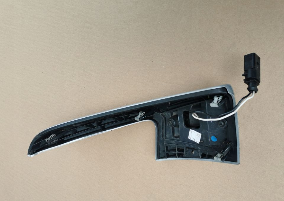 KIERUNKOWSKAZ VOLVO FM 82462033 RH. E6. - إشارة الدوران - شاحنة: صور 2 KIERUNKOWSKAZ VOLVO FM 82462033 RH. E6. - إشارة الدوران - شاحنة: صور 2