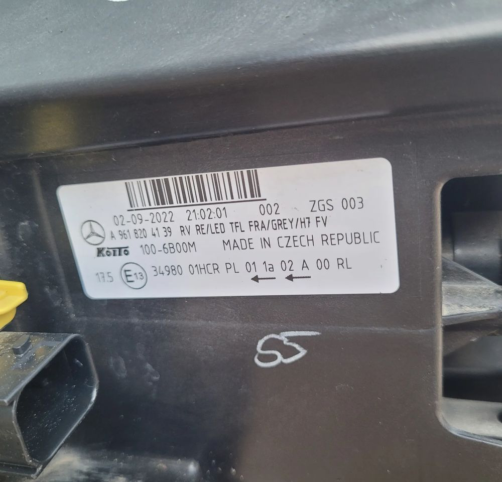 LAMPA PRAWA MERCEDES ACTROS MP5 ORYGINAŁ A9618204139 CHWALIM116 - أضواء - شاحنة: صور 3 LAMPA PRAWA MERCEDES ACTROS MP5 ORYGINAŁ A9618204139 CHWALIM116 - أضواء - شاحنة: صور 3