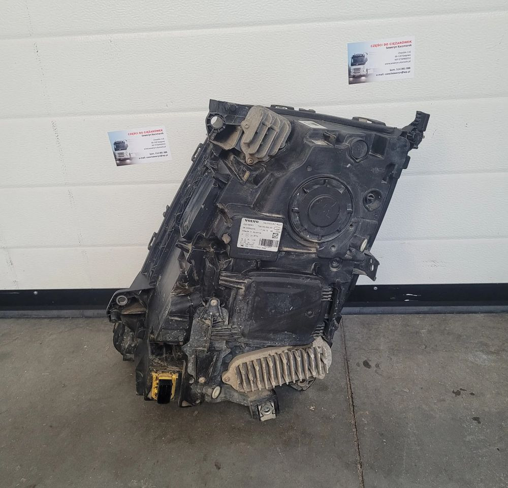 LAMPA VOLVO FMX RH ORYGINAŁ 22239057 CHWALIM116 - أضواء - شاحنة: صور 4 LAMPA VOLVO FMX RH ORYGINAŁ 22239057 CHWALIM116 - أضواء - شاحنة: صور 4