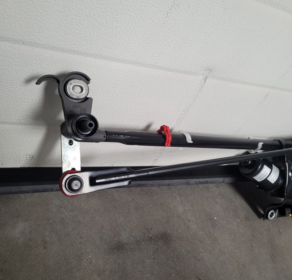 MECHANIZM WYCIERACZEK VOLVO FH4 FH5 ORYGINAŁ NOWY CHWALIM116 - مساحة الزجاج الأمامي - شاحنة: صور 2 MECHANIZM WYCIERACZEK VOLVO FH4 FH5 ORYGINAŁ NOWY CHWALIM116 - مساحة الزجاج الأمامي - شاحنة: صور 2