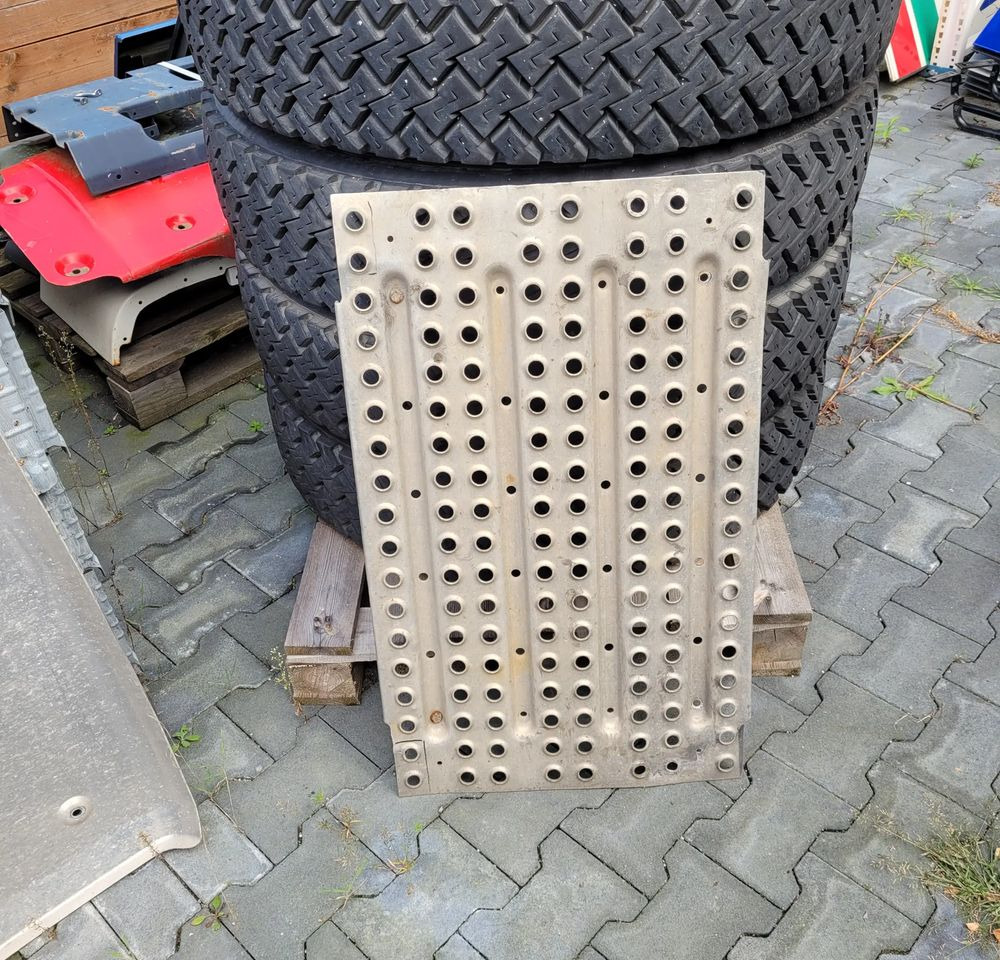 PODEST NA RAME VOLVO FH13 FH12 - هيكل السيارة الخارجية - شاحنة: صور 1 PODEST NA RAME VOLVO FH13 FH12 - هيكل السيارة الخارجية - شاحنة: صور 1