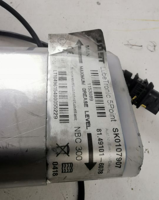 SMAROWANIE SIODŁA JOST MAN TGX TGS 81.49101-6078 - عجلة الخامسة - شاحنة: صور 2 SMAROWANIE SIODŁA JOST MAN TGX TGS 81.49101-6078 - عجلة الخامسة - شاحنة: صور 2