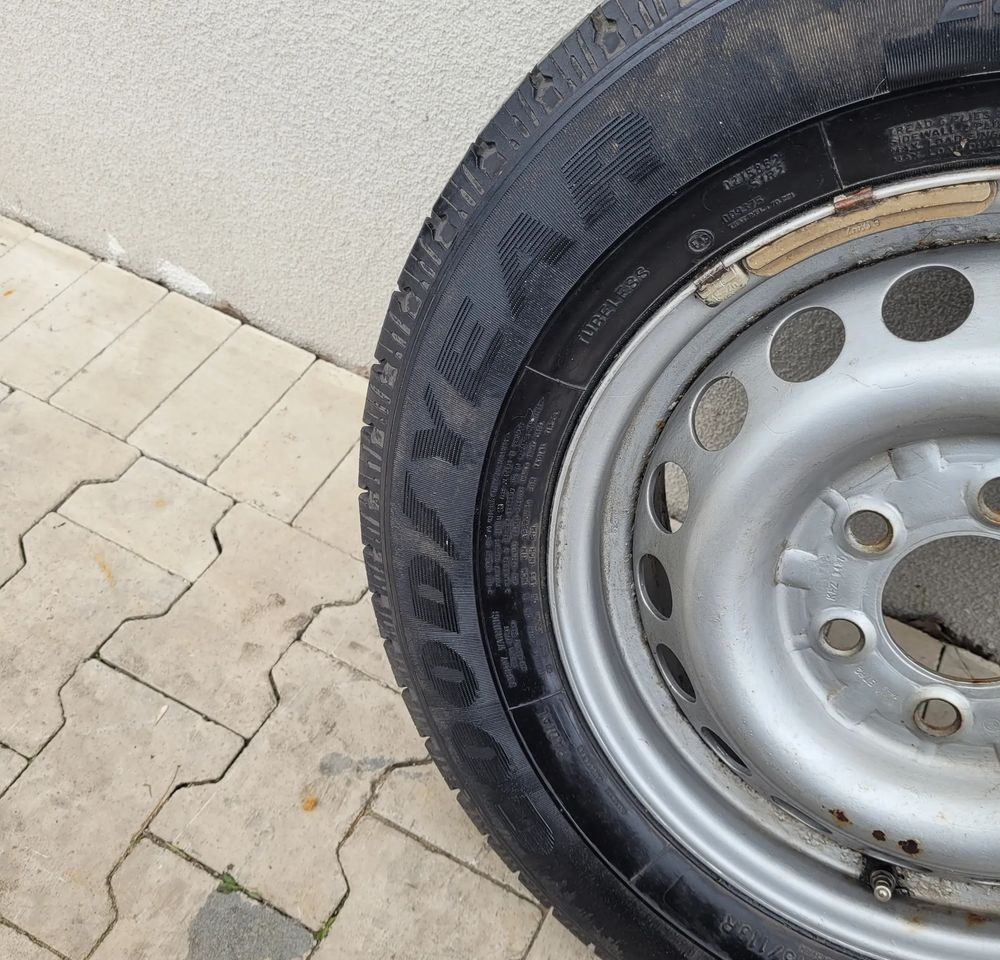 ZAPAS KOLO SPRINTER CRAFTER 235/65 R16C GOODYEAR - عجلات - الشاحنات الصغيرة: صور 4 ZAPAS KOLO SPRINTER CRAFTER 235/65 R16C GOODYEAR - عجلات - الشاحنات الصغيرة: صور 4