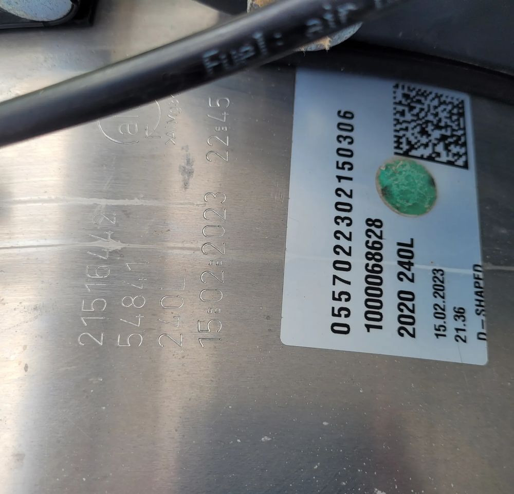 ZBIORNIK PALIWA VOLVO FH4 FM 240L 21516442 60X70X70 CM CHWALIM116 - خزان وقود - شاحنة: صور 4 ZBIORNIK PALIWA VOLVO FH4 FM 240L 21516442 60X70X70 CM CHWALIM116 - خزان وقود - شاحنة: صور 4