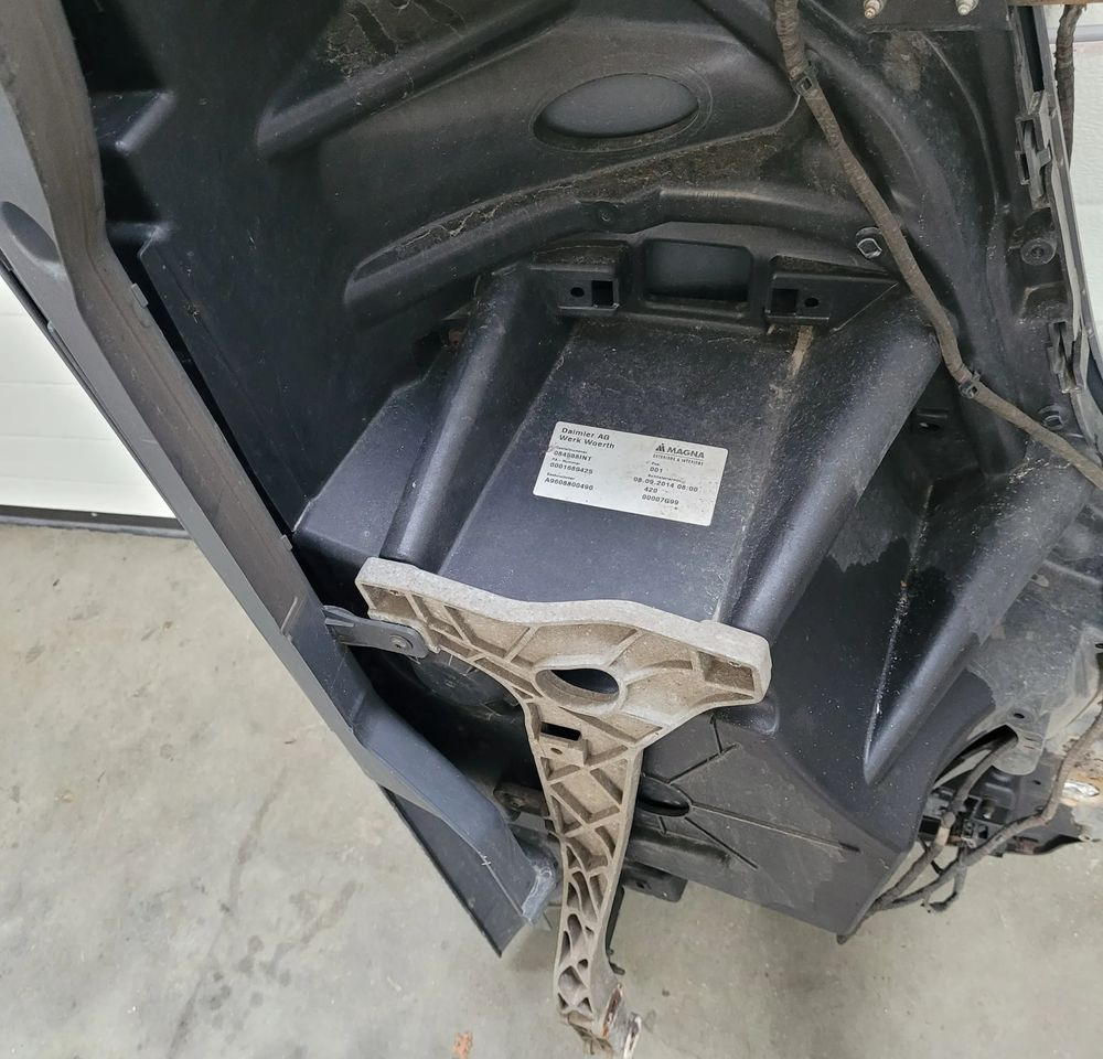 ZDERZAK MERCEDES ACTROS MP4 LEWY - كأس مترعة - شاحنة: صور 4 ZDERZAK MERCEDES ACTROS MP4 LEWY - كأس مترعة - شاحنة: صور 4