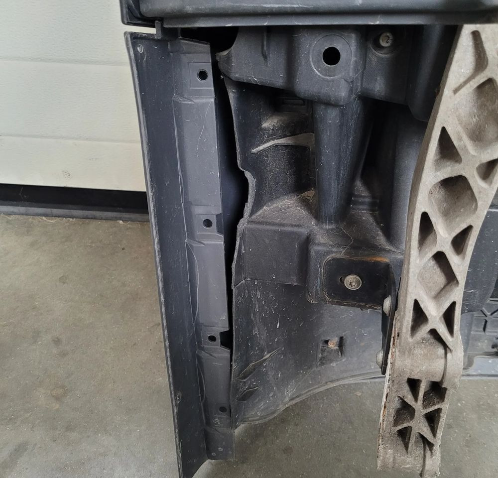 ZDERZAK MERCEDES ACTROS MP4 LEWY - كأس مترعة - شاحنة: صور 3 ZDERZAK MERCEDES ACTROS MP4 LEWY - كأس مترعة - شاحنة: صور 3